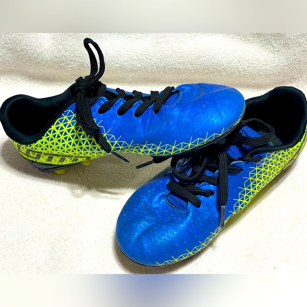 KIDS CLEATS BY “LOTTO” IN BLUE, LIME GREEN AND BLACK, SIZE 3